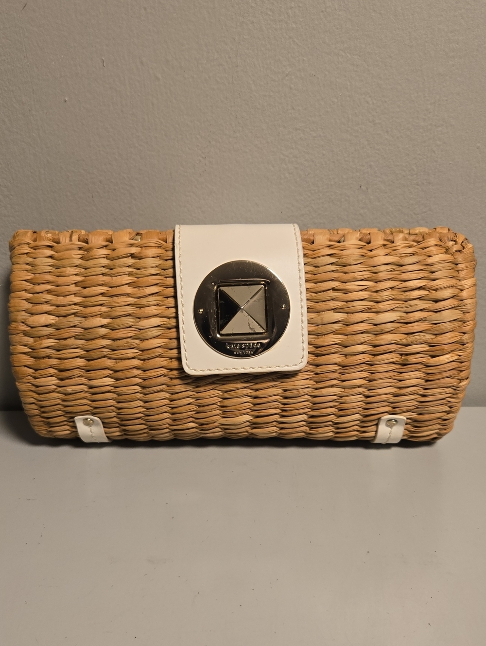 Kate Spade Straw Clutch in Natural and White
